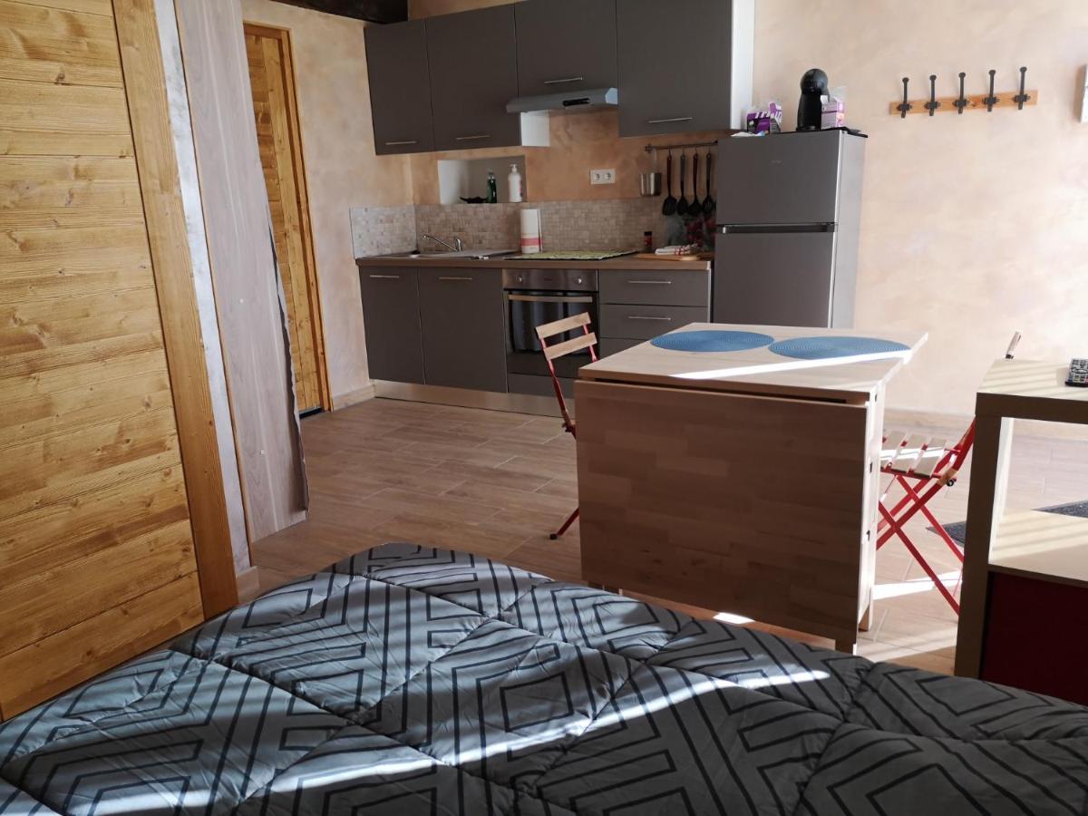 Les Gites De Laures Monblanc Eksteriør billede
